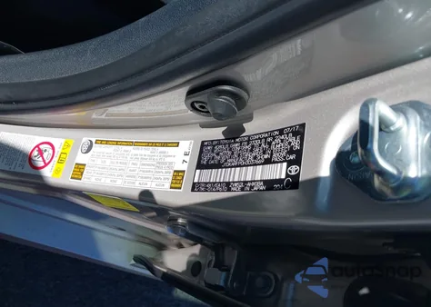 2017 Toyota Prius Prime Premium z USA, uszkodzony, nr VIN JTDKARFP0H3037669